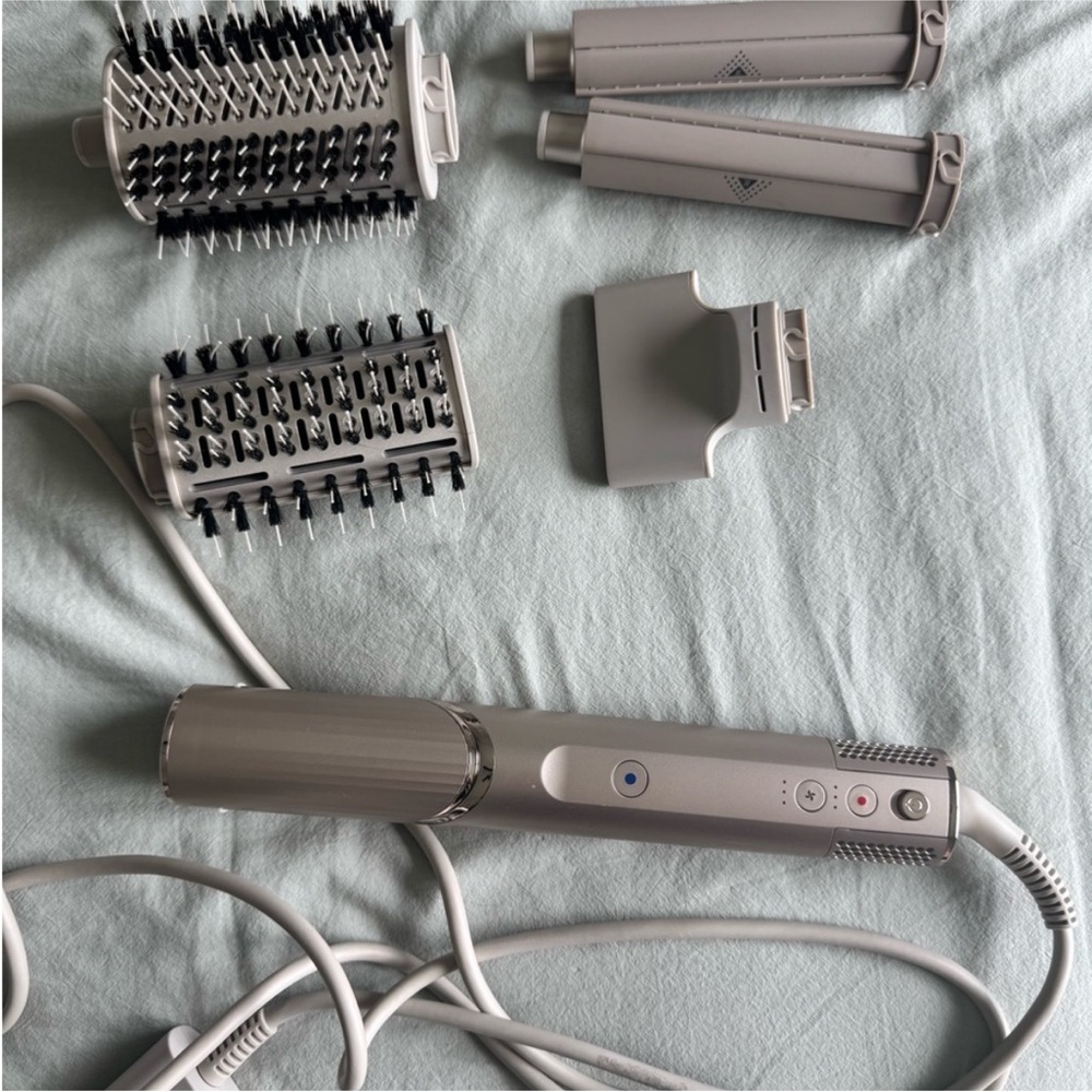 Shark Flexstyle + Attachments